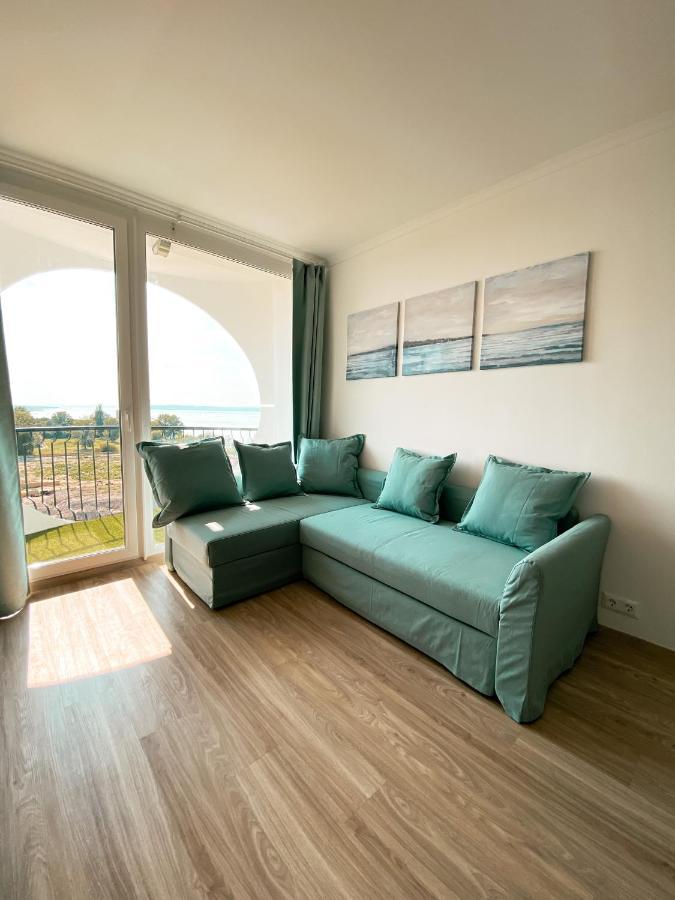 Marine Apartman By Bltn Сиофок Екстериор снимка