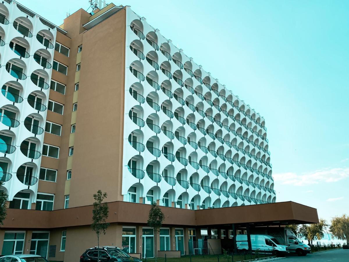 Marine Apartman By Bltn Сиофок Екстериор снимка