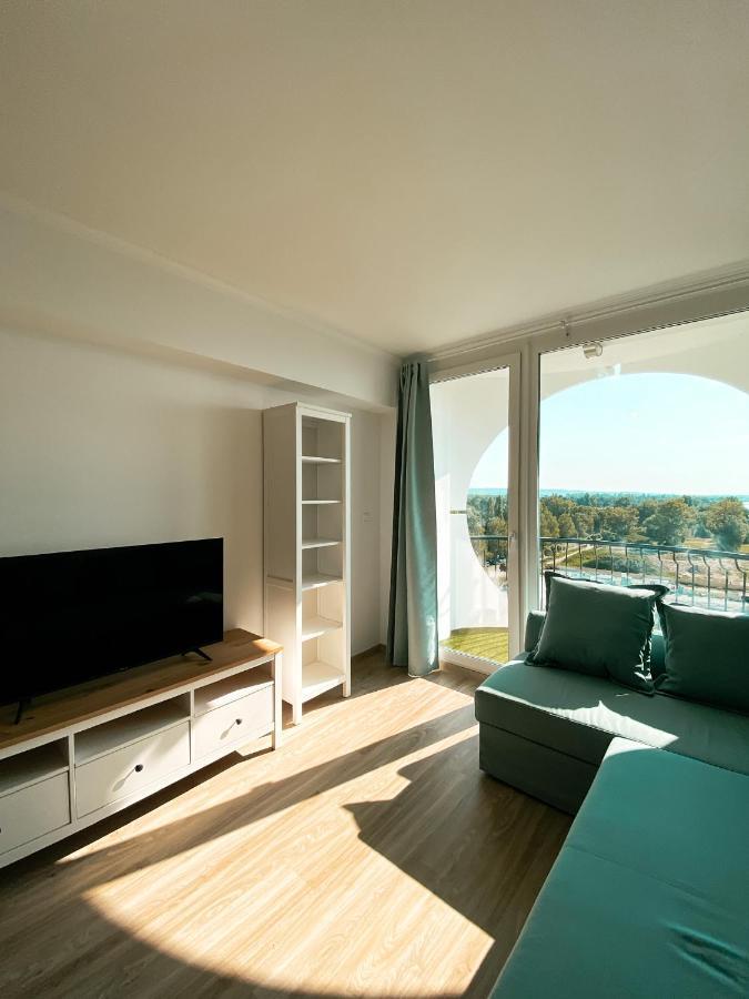 Marine Apartman By Bltn Сиофок Екстериор снимка